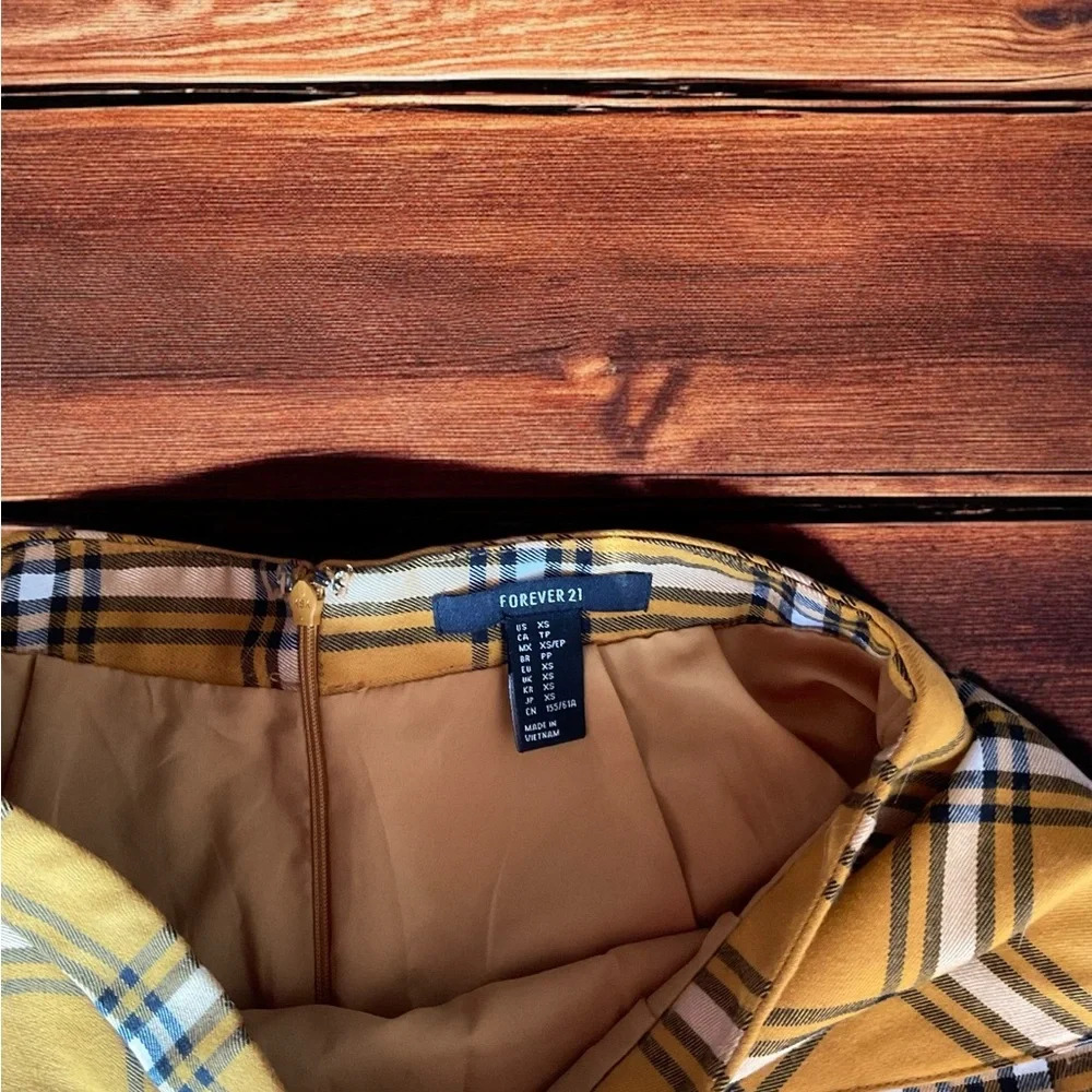 Forever21 yellow plaid skirt (A4) - Picture 4 of 4
